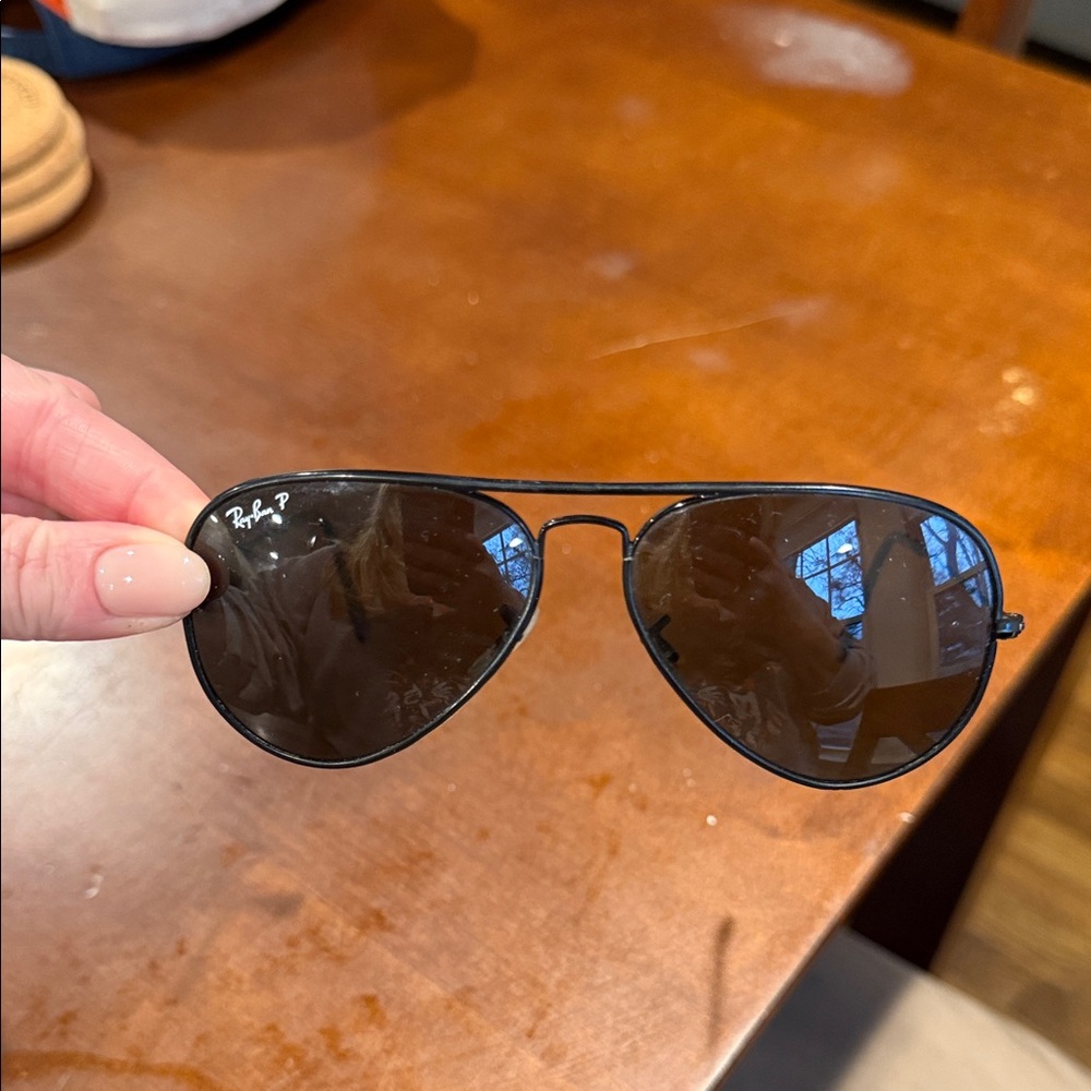 Ray-Ban Classic Black polarized Aviator Sunglasses